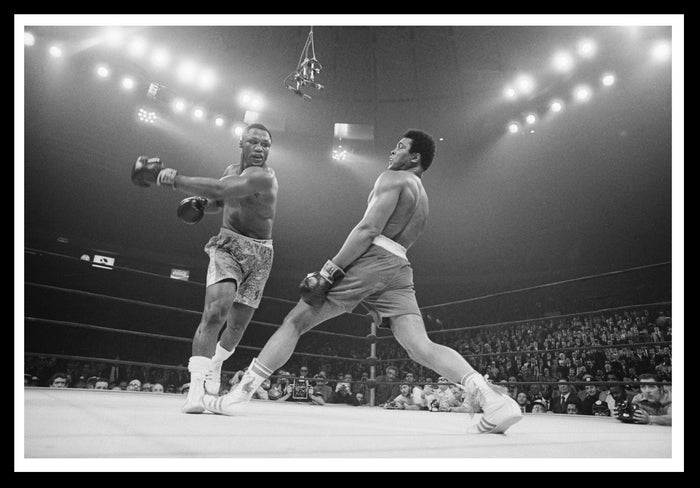 muhammad-ali-vs-joe-frazier-1971-framed-print-33-x-51