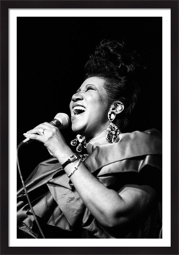 aretha-franklin-in-concert-framed-print