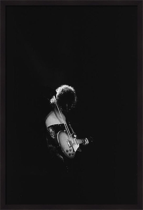 jimmy-page-at-the-forum-framed-print