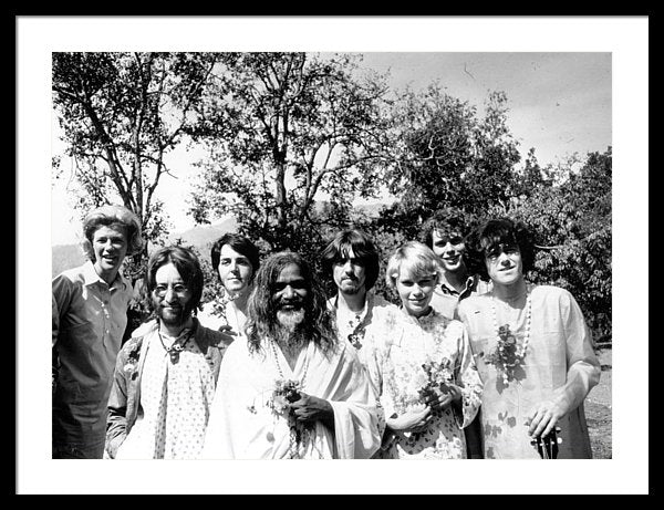 Maharishi Mahesh Yogi with Beatles and other famous followers 35 x 27